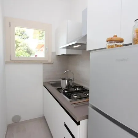 With Garden Near The Sea Апартаменти