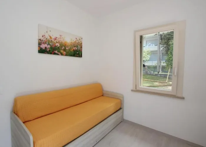 Апартаменти With Garden Near The Sea